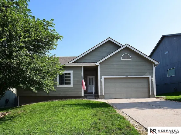19878 I St, Omaha, NE 68135