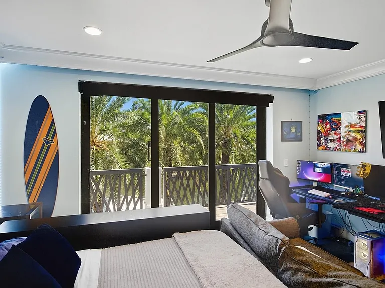 720 Isle Of Palms Dr — Photo 20