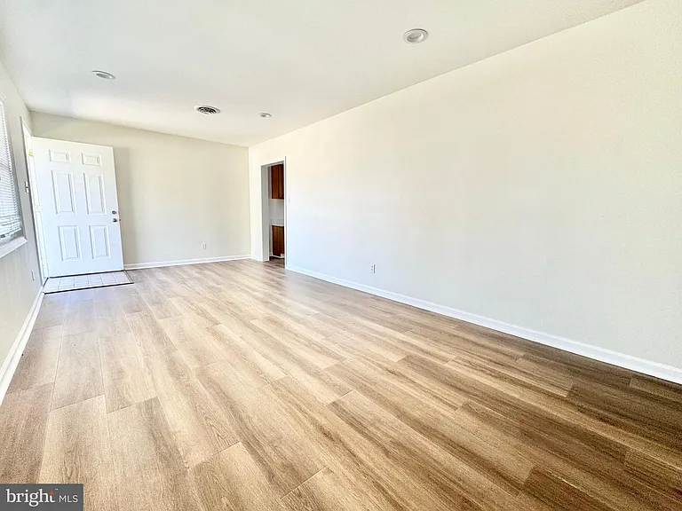 69 McDaniel Dr — Photo 8