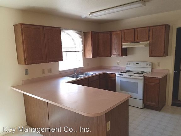 4th image of 8035 W Laurel Ln