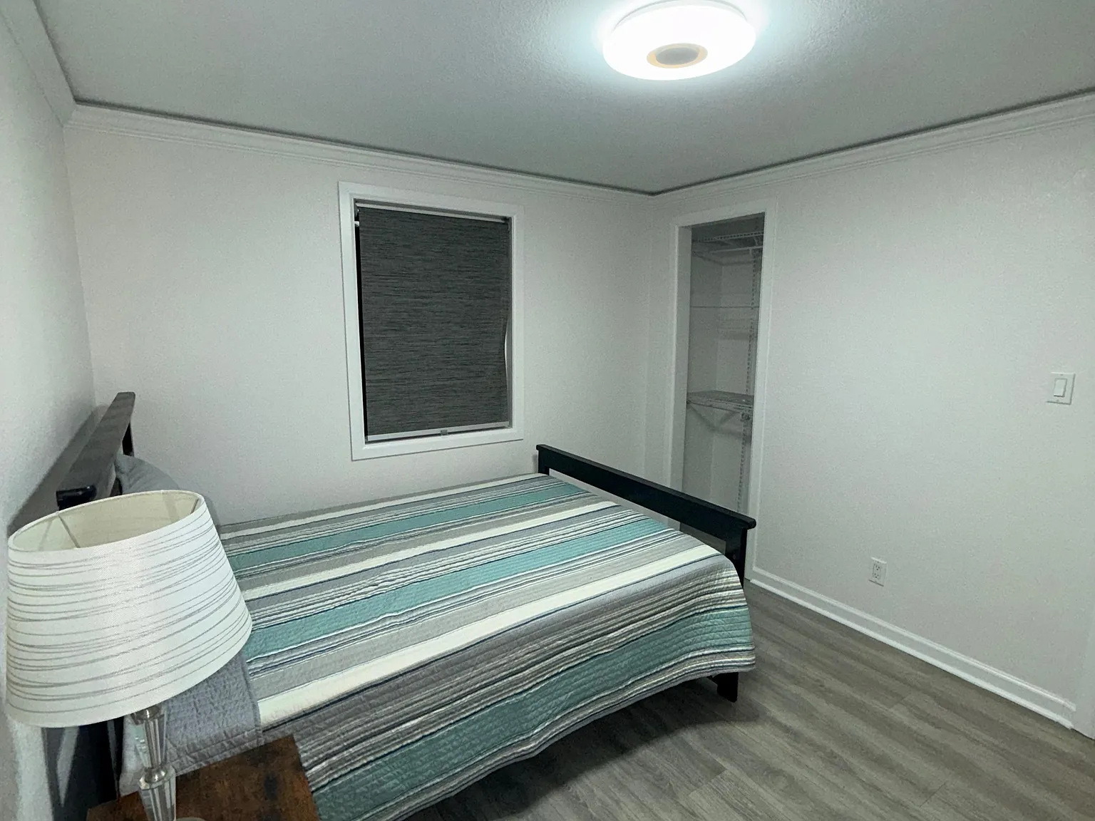 4 bed, 2.0 bath, 2200 sqft, $1,884 — Photo 1