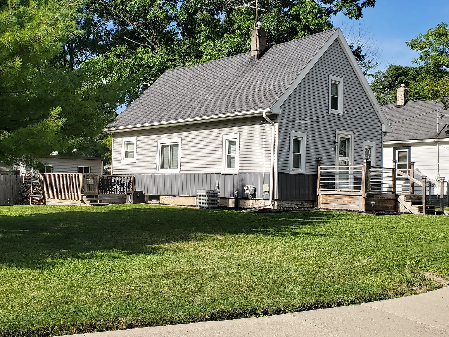 3 bed, 2100 sqft, $2,000 — Photo 4