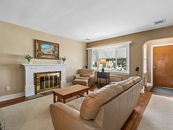 3rd image of 23 Elmwood Ter