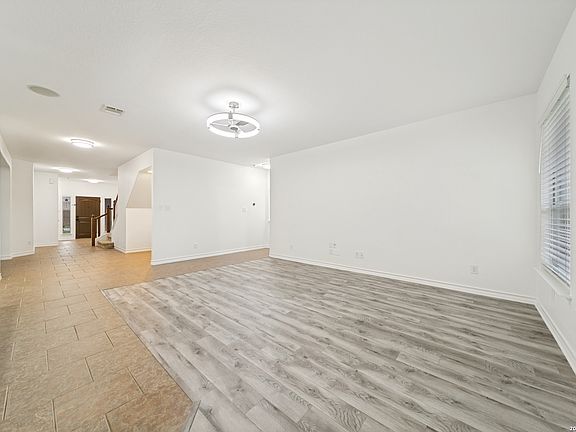 4th image of 24310 Woodrose Park
