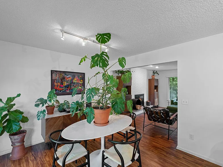 4004 Upton Ave S — Photo 10