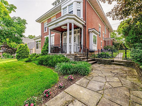 3rd image of 127 Underwood Ave