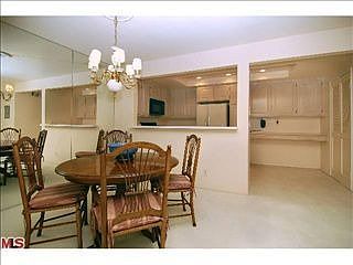 2nd image of 21650 Burbank Blvd Unit 306