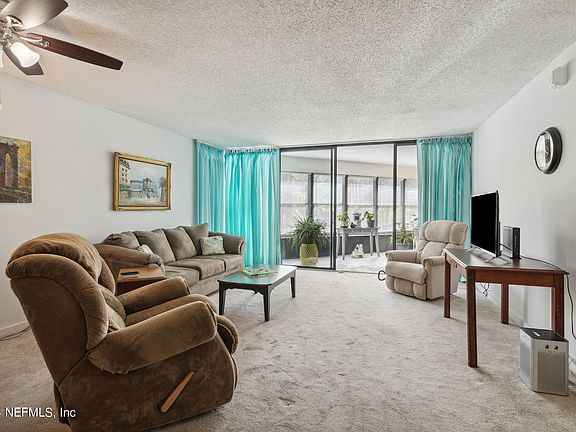 4th image of 1071 EDGEWOOD Avenue S #201