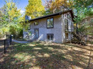 20 Country View Ln, Scituate, RI 02857