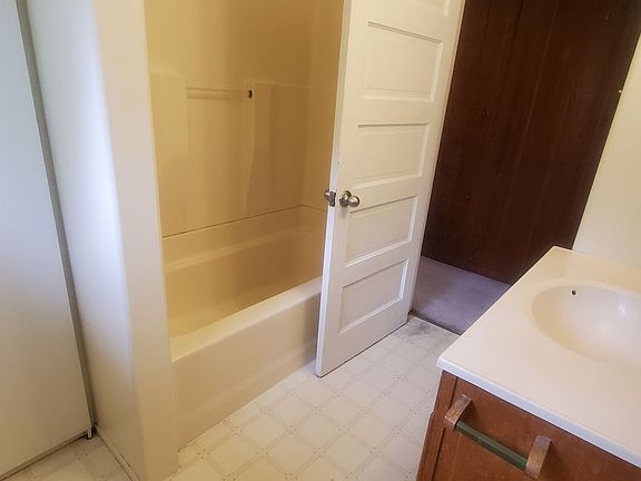 2nd image of 900 Key St #101