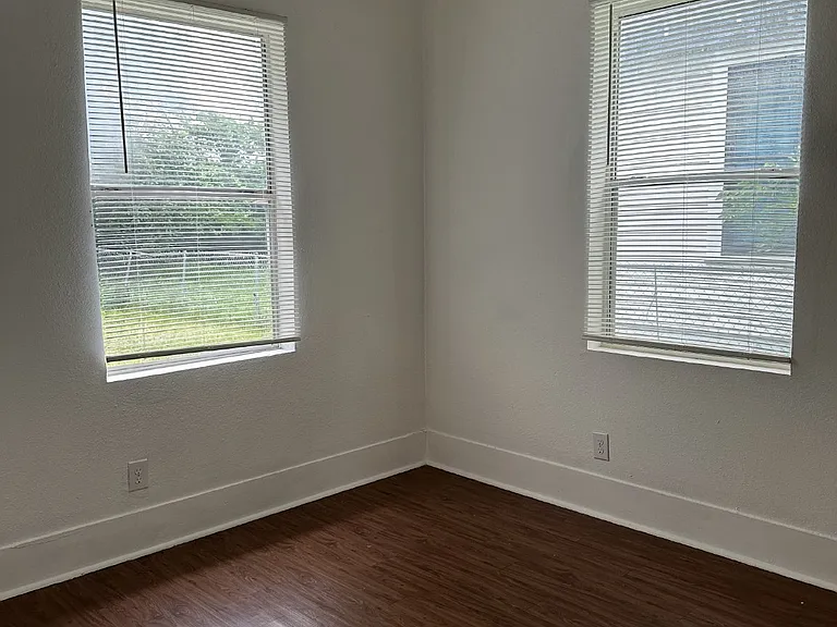 239 Taft Blvd #2 — Photo 15