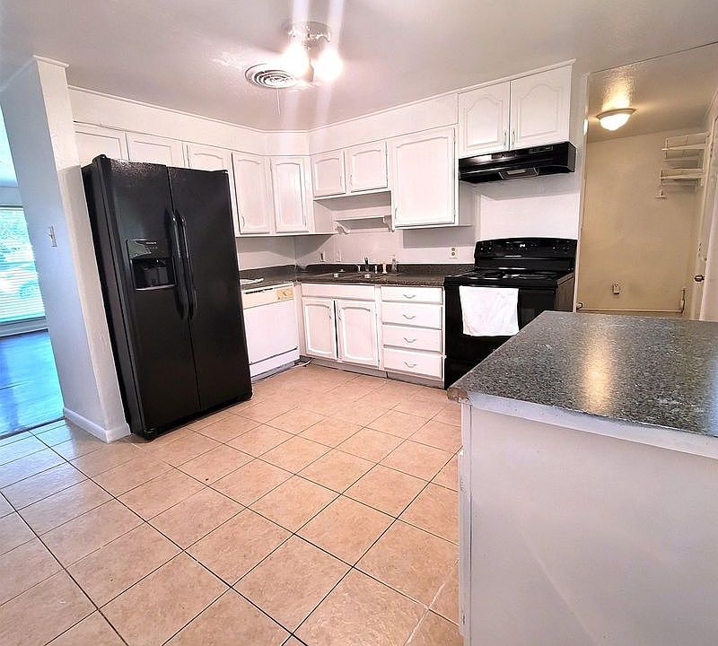 2nd image of 11570 Baylor Dr