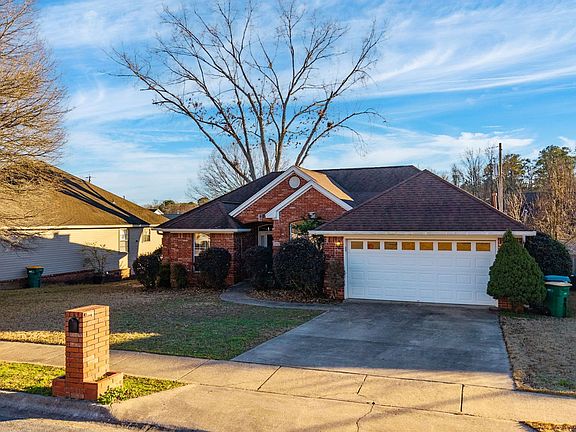 3rd image of 12711 Misty Creek Dr
