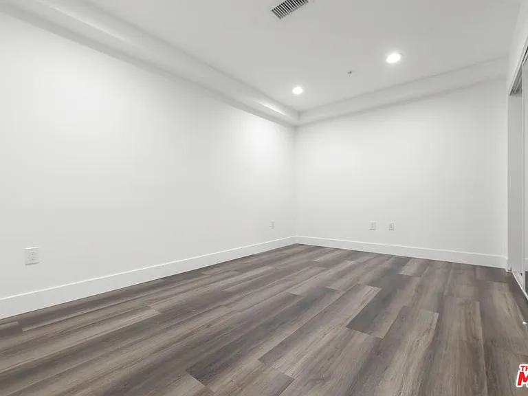 6006 N Klump Ave #1 — Photo 15