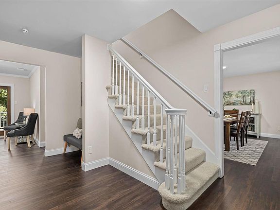 3rd image of 12377 Woodline Dr