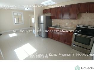 547 W 4th St, Riviera Beach, FL 33404
