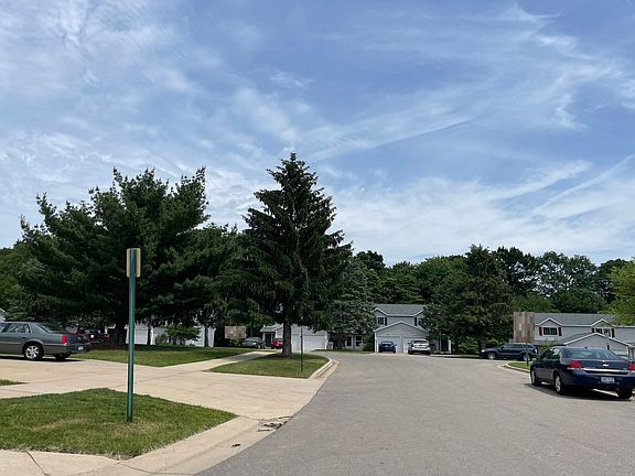 4th image of 459 Woodrush Ct NW