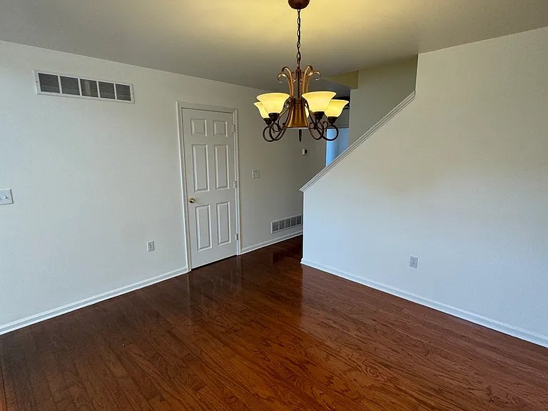 342 S 40th St — Photo 26