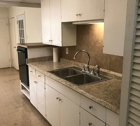 3rd image of 611 Crane Dr