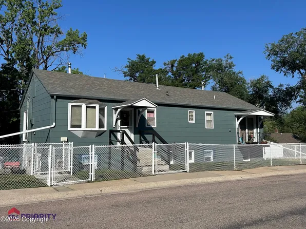 302 S Spokane Ave, Newcastle, WY 82701