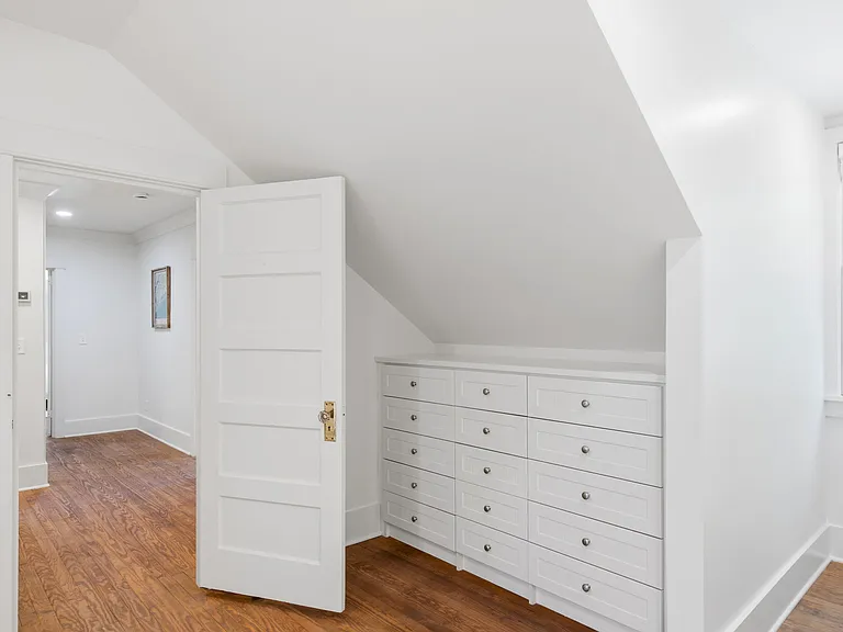 2424 Middle St — Photo 44