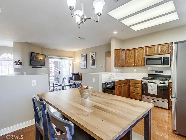 54 Santa Barbara Ct — Photo 12