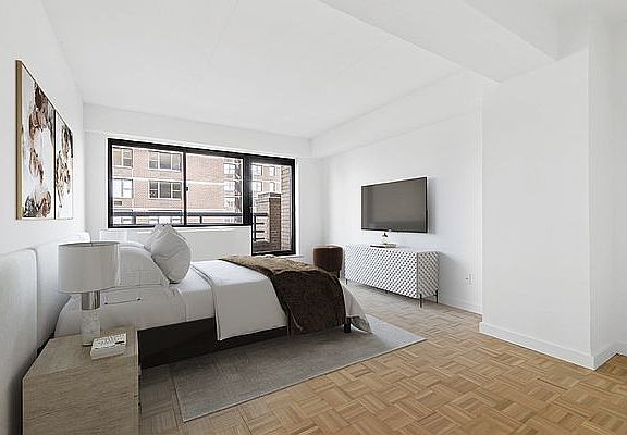 3rd image of 200 E 87th St APT 16K