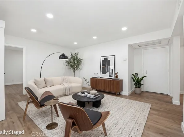 1550 S Camino Real APT 125, Palm Springs, CA 92264