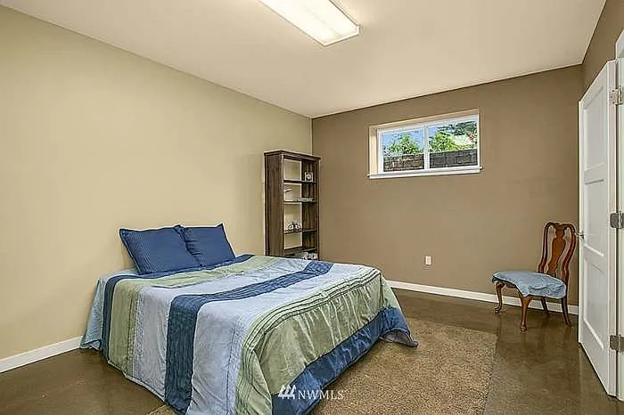2137 NE 81st Pl — Photo 18