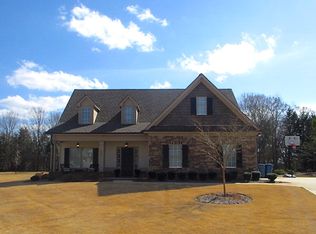 2905 Avalon Dr, Bogart, GA 30622