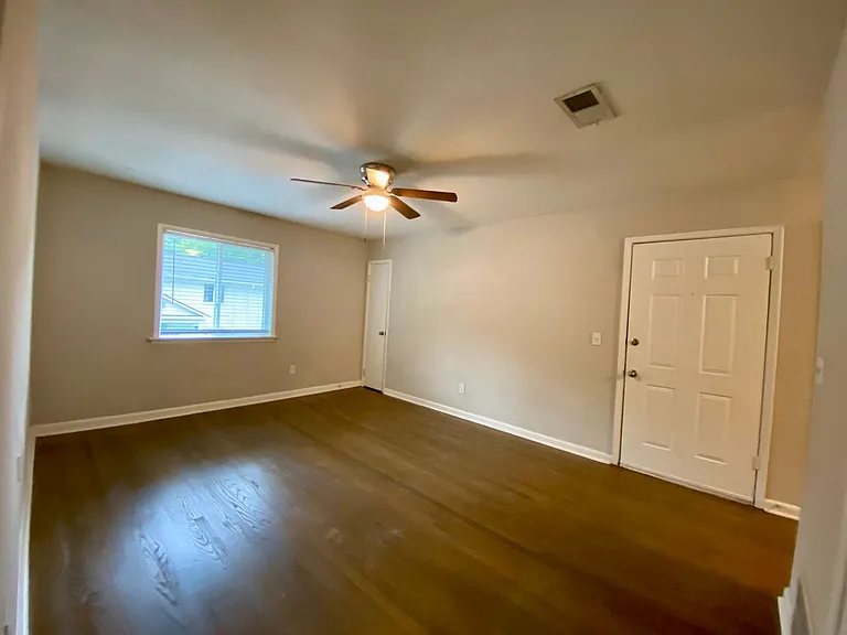 Oak Pointe Apartments — Photo 8