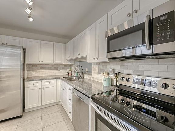 2nd image of 5190 Las Verdes Cir APT 303