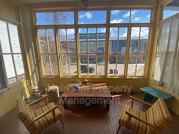 4th image of 1421 E Superior St