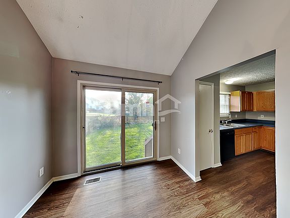 5th image of 207 Yehlshire Dr