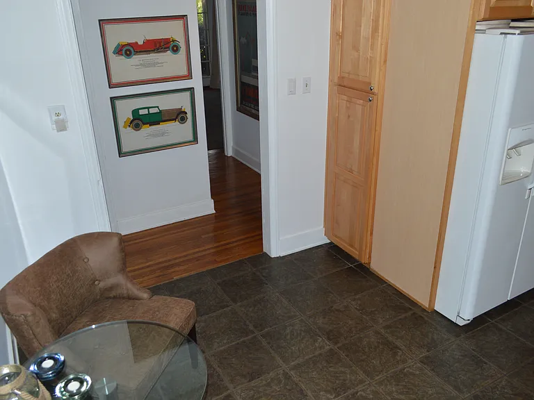 1203 S Rimpau Blvd — Photo 57