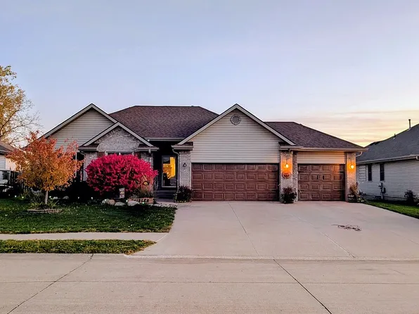940 Key Cir, Carter Lake, IA 51510