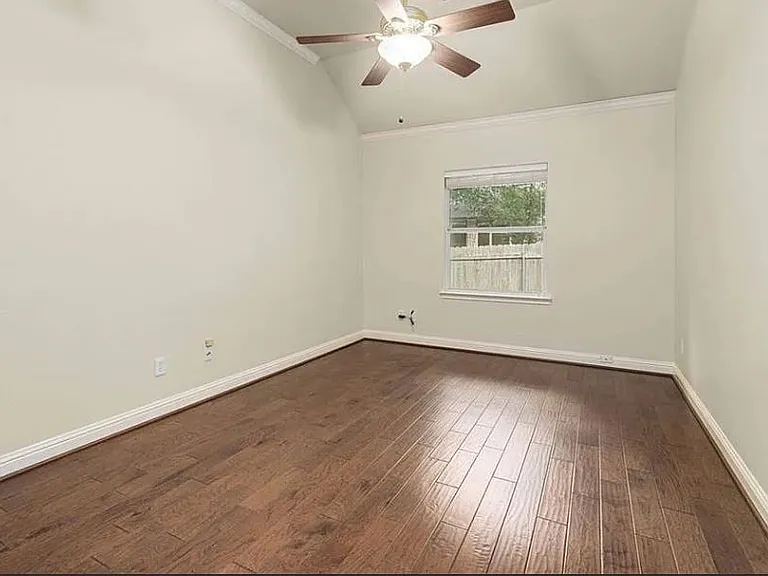 11405 Larue Belle Ln — Photo 4
