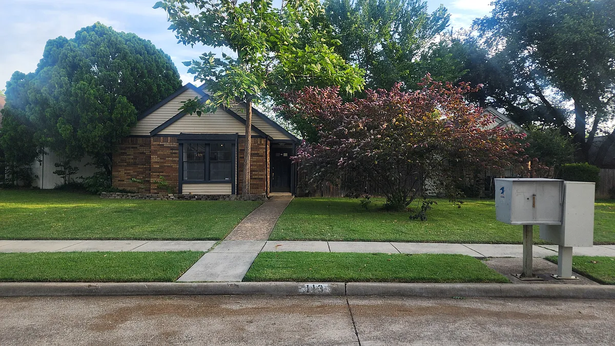 Building Photo - 113 Pinyon Ln