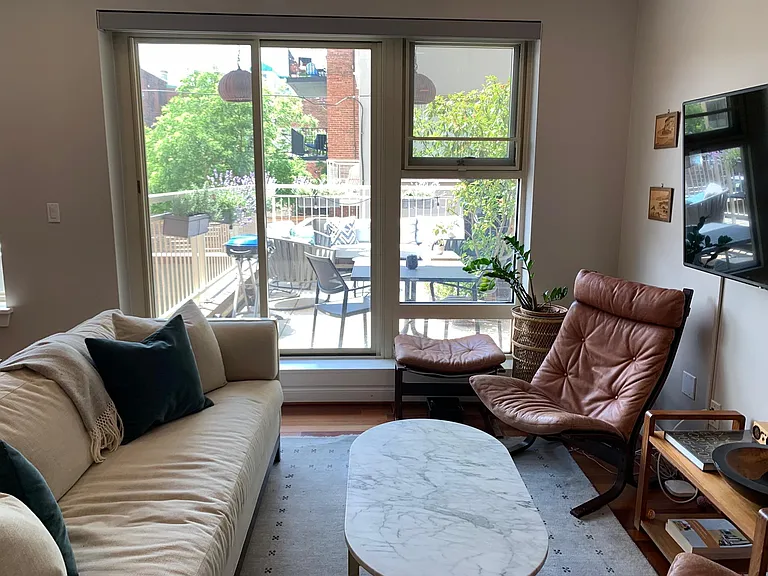 1464 Harvard St NW #6 — Photo 3