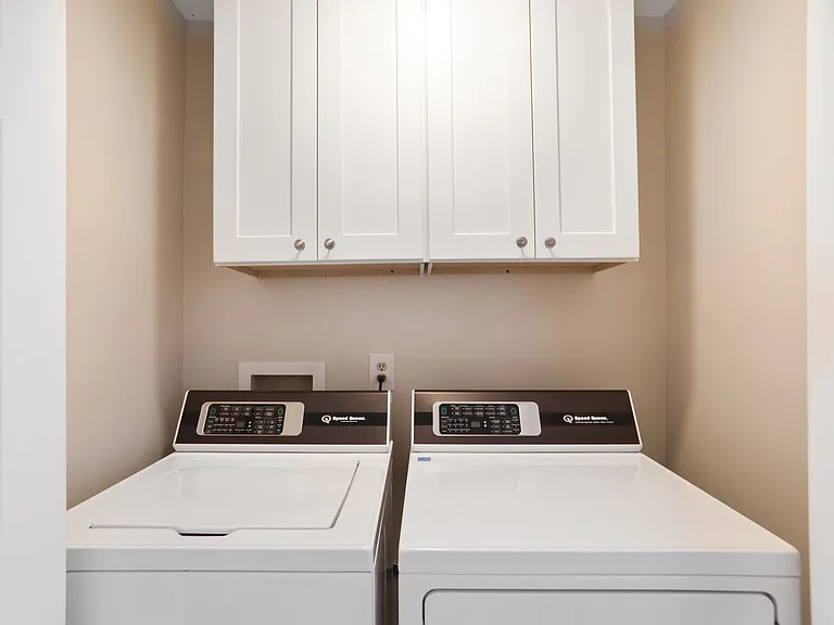 1117 Capital Club Cir — Photo 22