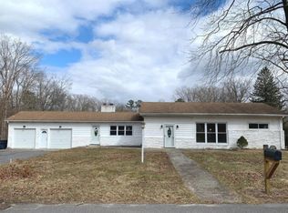 1616 McCarty Ave, Williamstown, NJ 08094