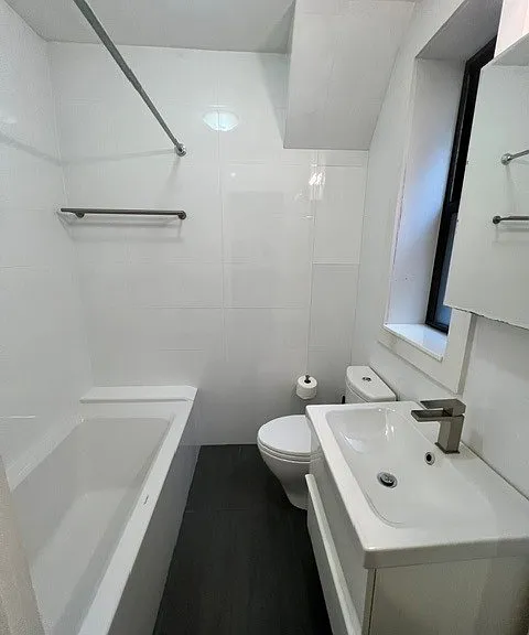 200 W 109th St #C6 — Photo 17