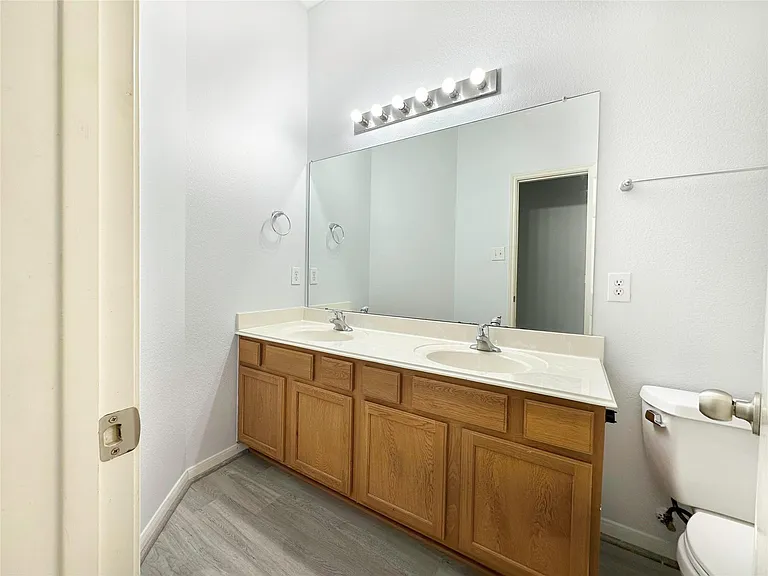 2910 Lemmingham Dr — Photo 19