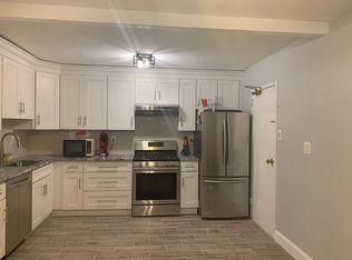 1300 Army Navy Dr APT 102, Arlington, VA 22202