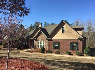 137 Cedar Ridge Dr, Lagrange, GA 30241