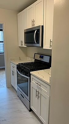 3rd image of 305 E 86th St #15HE