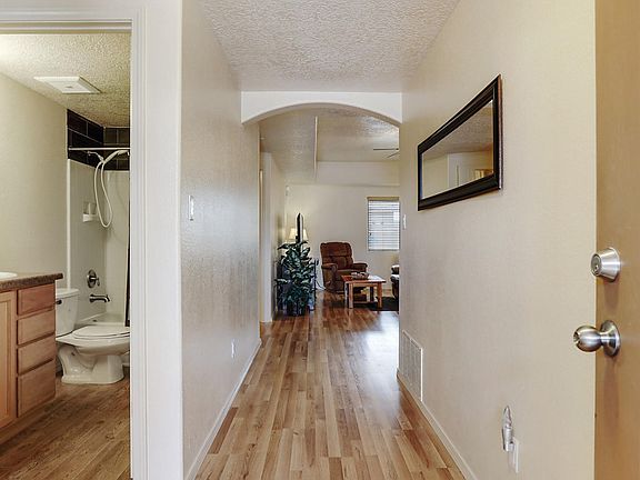 2-Entry Hall
