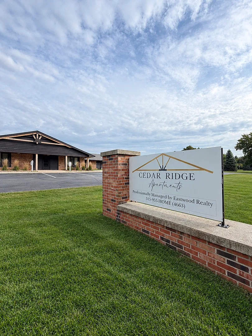 Cedar Ridge Apartments — Photo 3