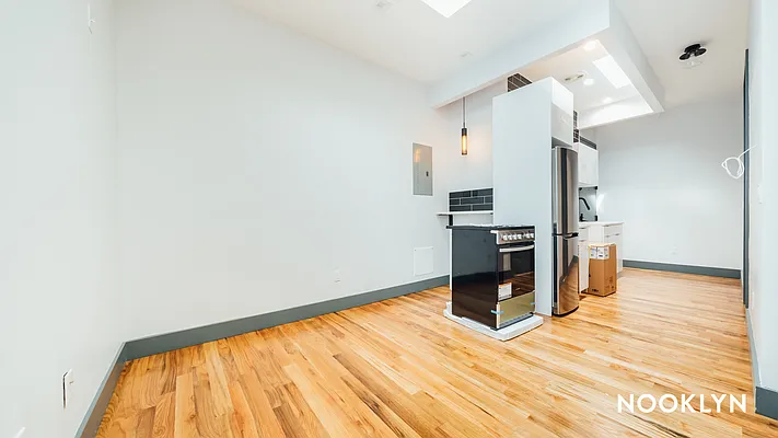 Rented by Nooklyn NYC LLC | media 51