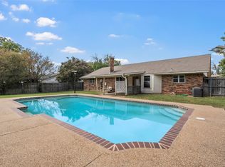 309 Crescent Dr, Hewitt, TX 76643